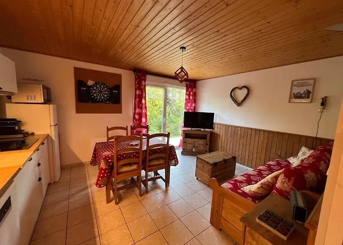 Semesterbostad O' Chenes Rouges - 4-6 Pers Avec Terrasse Vue Et Montagne *